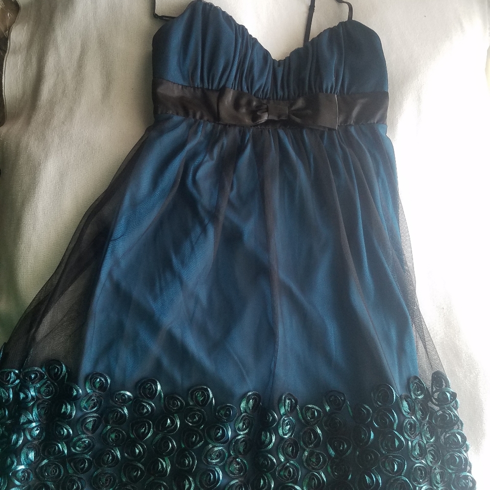 Rub y Rox size 3 belted iridescent formal dress